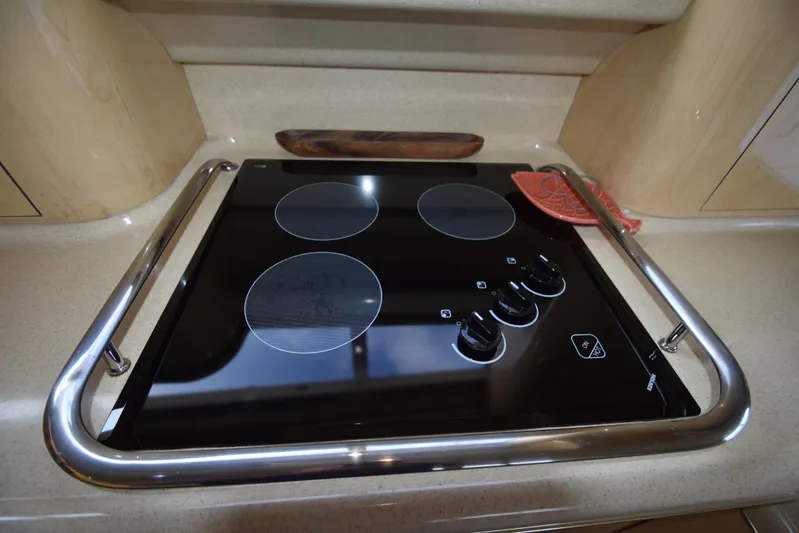 Phaze Three Yacht Photos Pics 