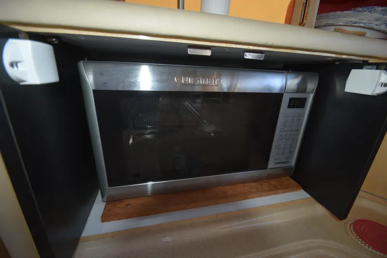 Phaze Three Yacht Photos Pics 