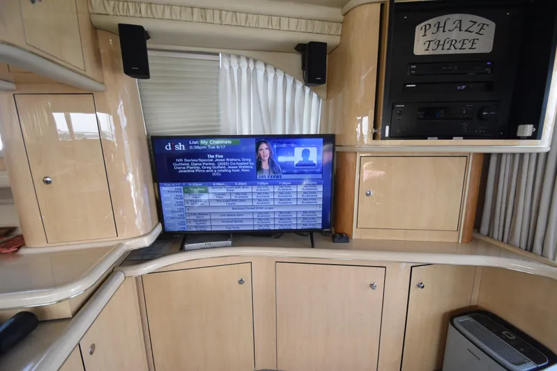 Phaze Three Yacht Photos Pics 