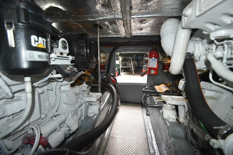 Phaze Three Yacht Photos Pics 