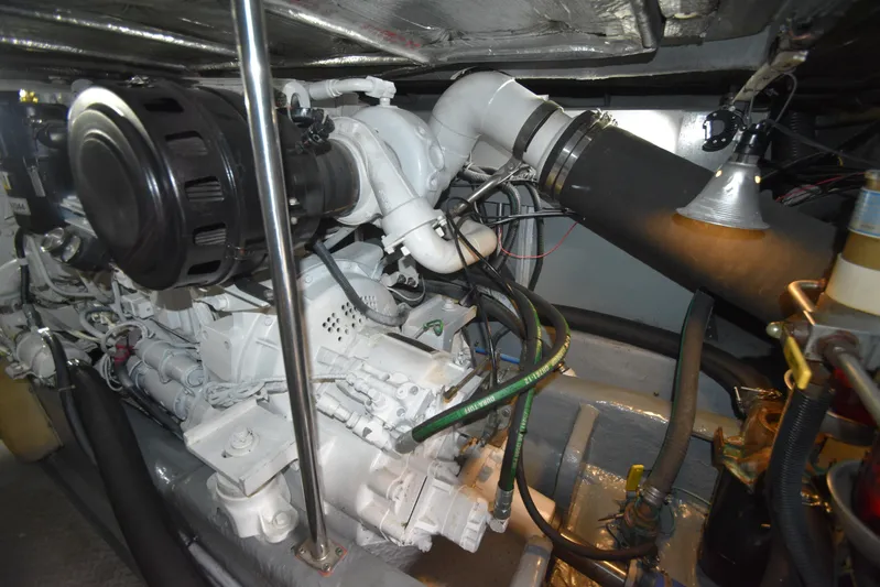 Phaze Three Yacht Photos Pics 