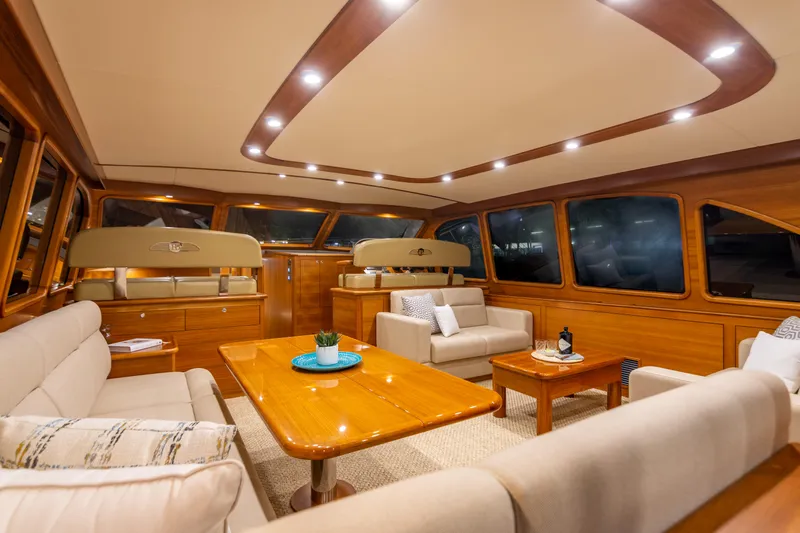 Independence Yacht Photos Pics 