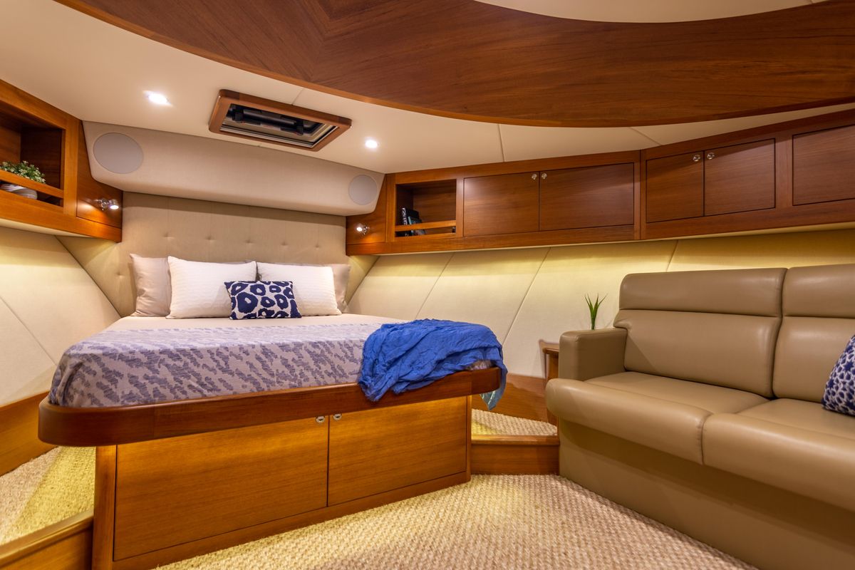 2021 Palm Beach Motor Yachts 65 