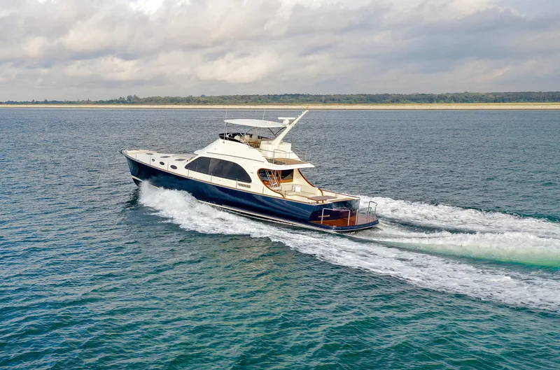 Independence Yacht Photos Pics 