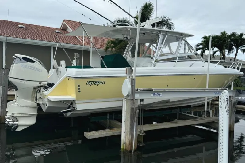 Cat Five Yacht Photos Pics Lift Kept