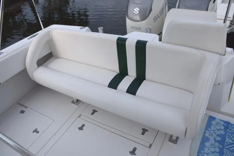 Cat Five Yacht Photos Pics Removable aft bench seat