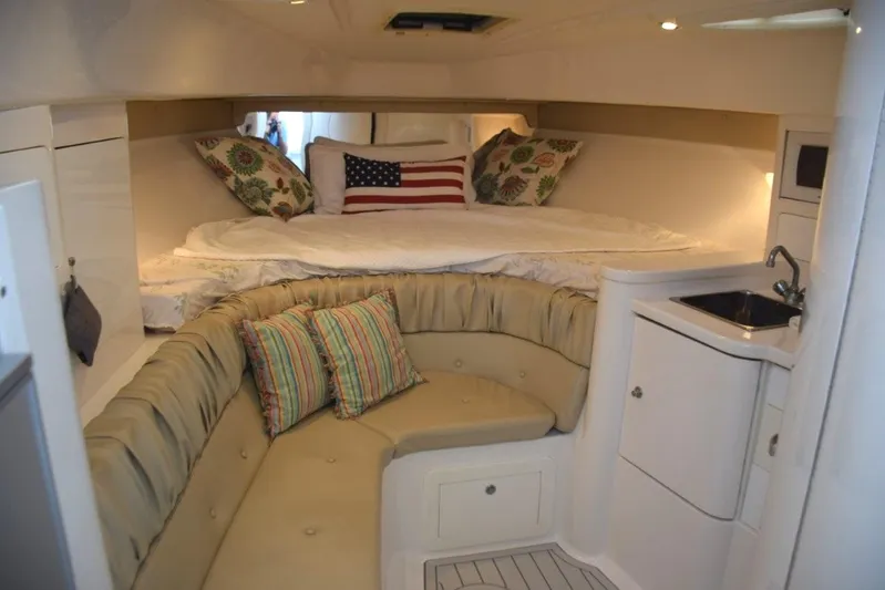 Cat Five Yacht Photos Pics Comfortable cabin