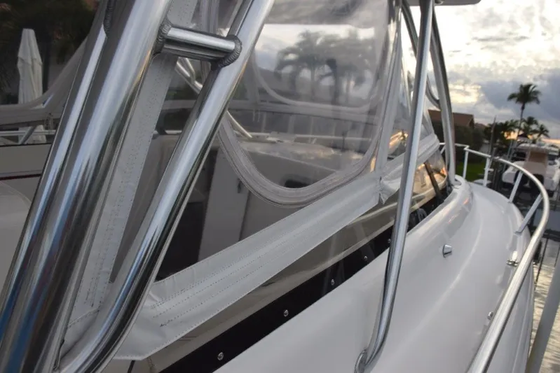 Cat Five Yacht Photos Pics Wide walkaround side decks, railings