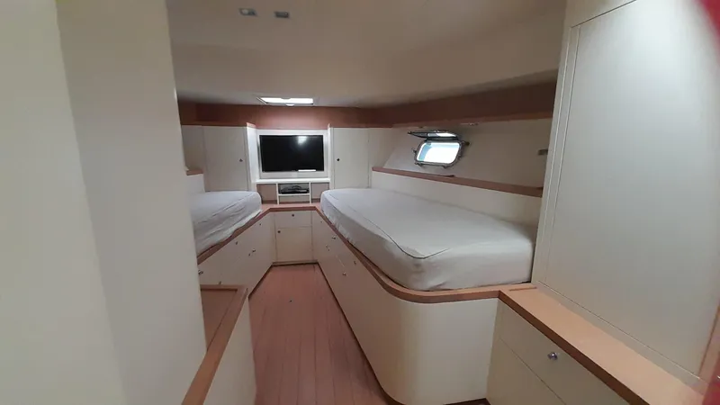 Malu Yacht Photos Pics 