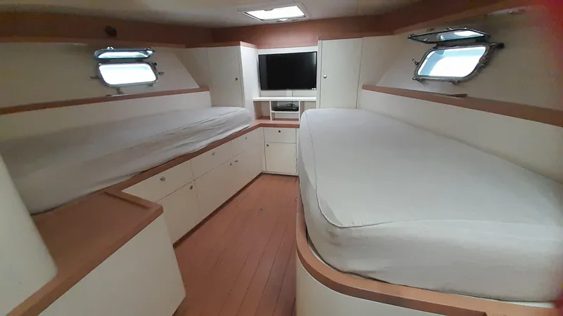 Malu Yacht Photos Pics 