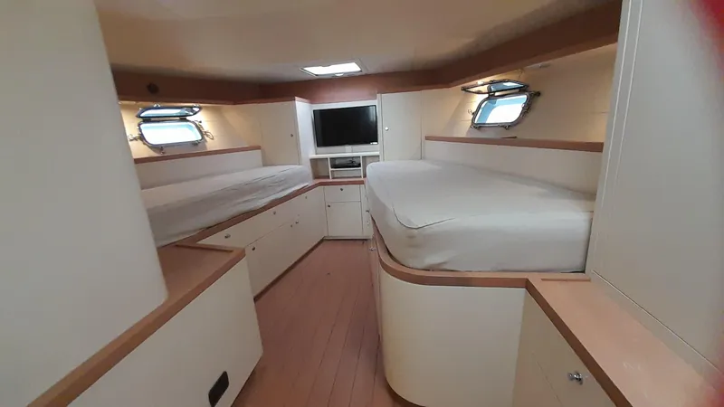 Malu Yacht Photos Pics 