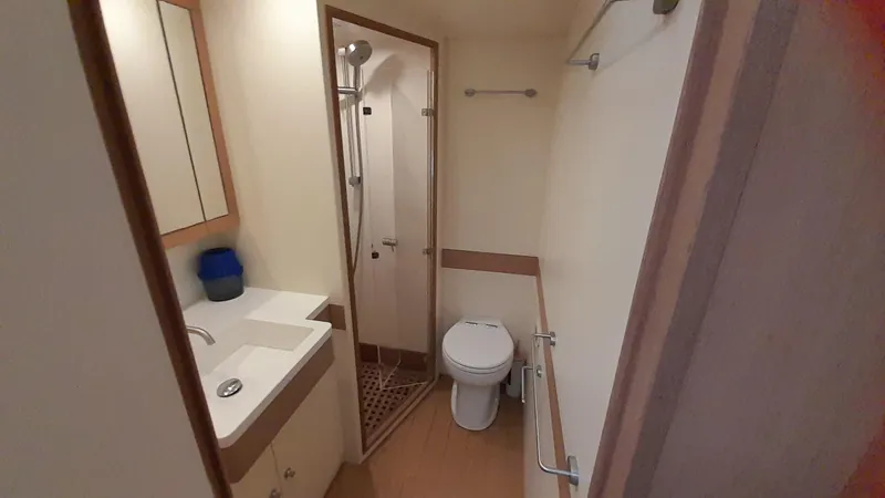 Malu Yacht Photos Pics 