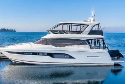 Prestige 630 Yacht
