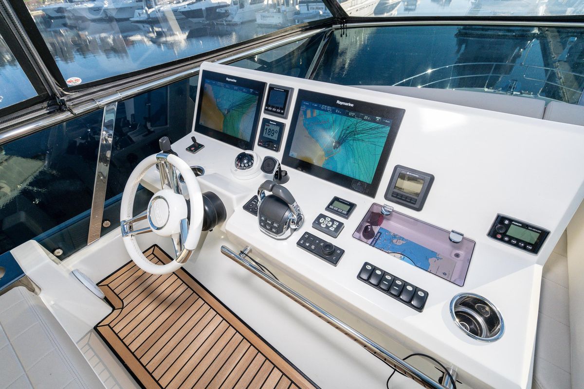 2018 Prestige 63 