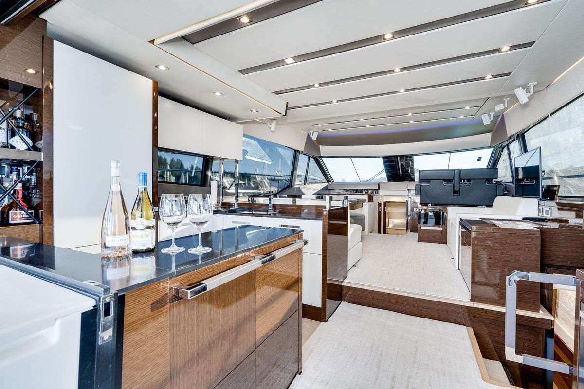 2018 Prestige 63 