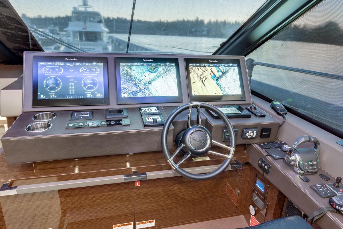 2018 Prestige 63 
