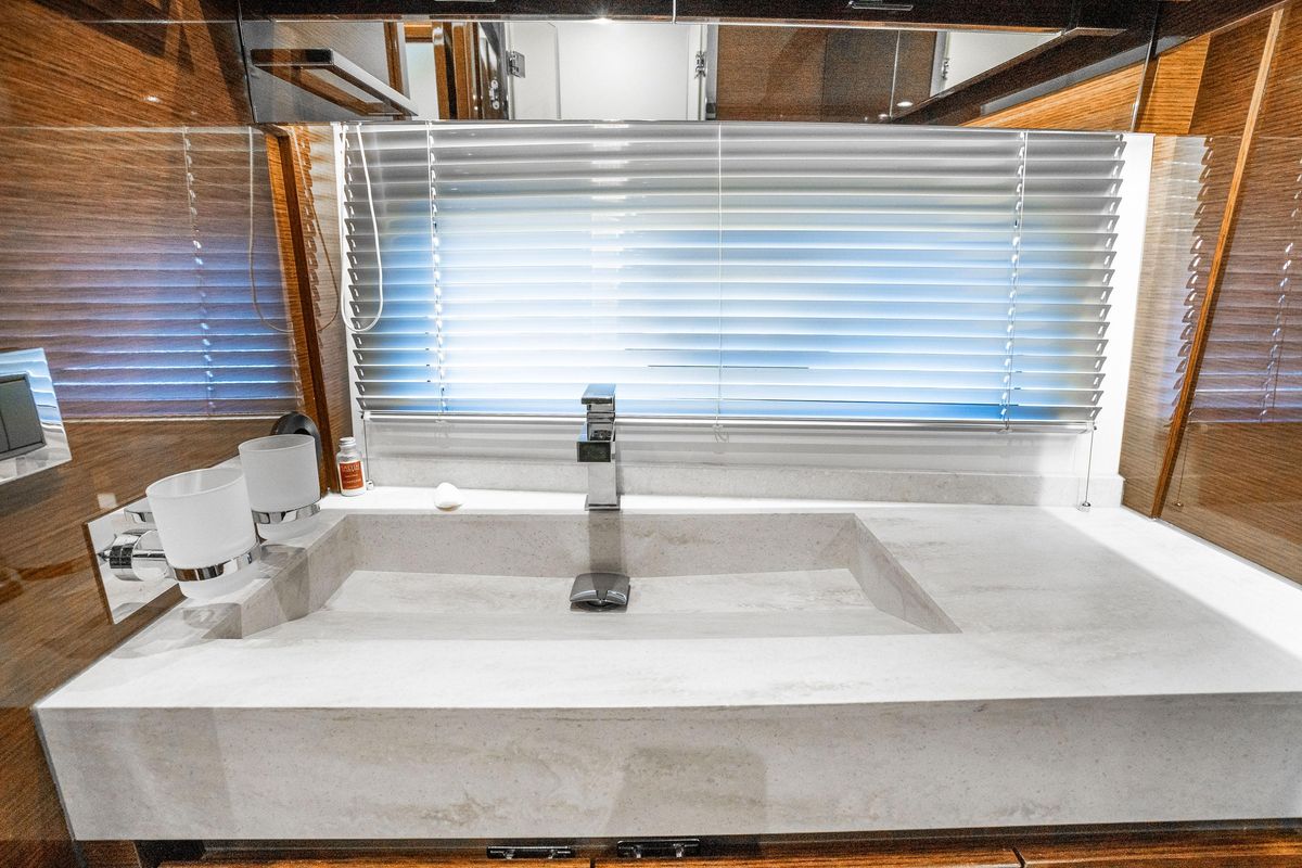 2018 Prestige 63 
