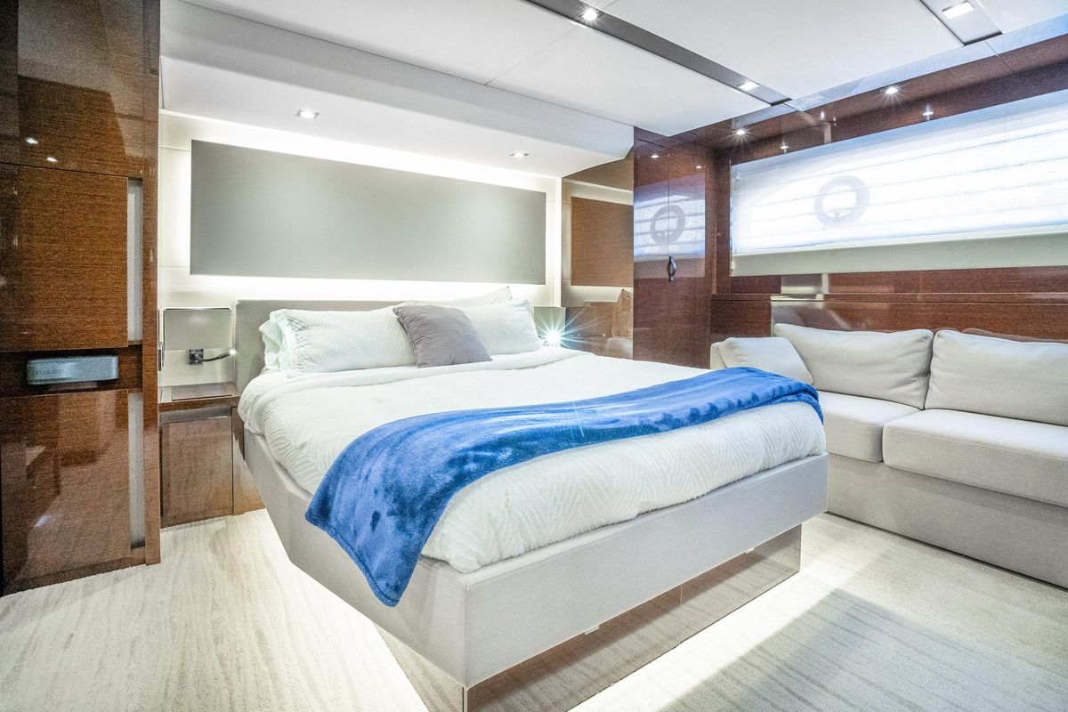 2018 Prestige 63 