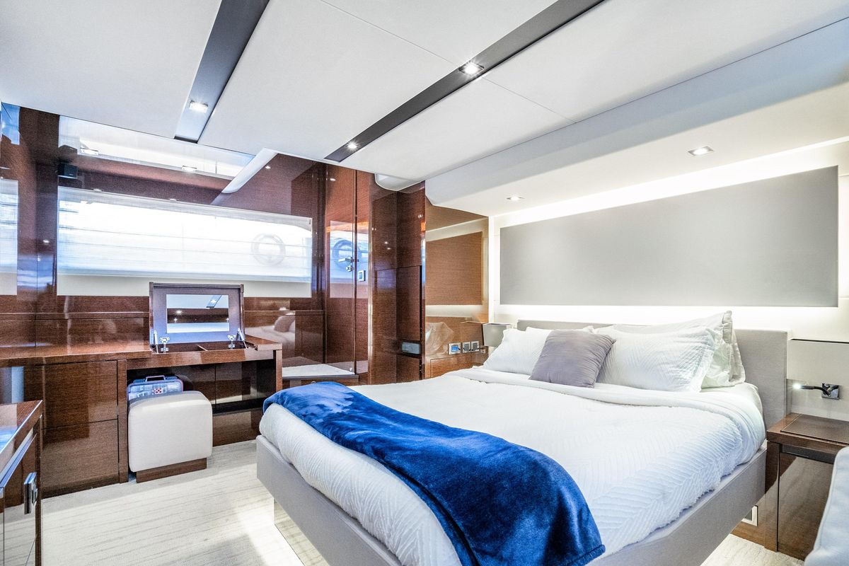2018 Prestige 63 