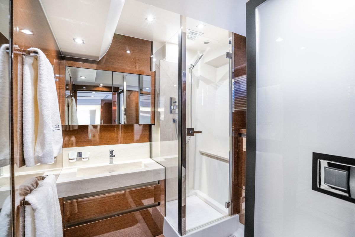 2018 Prestige 63 