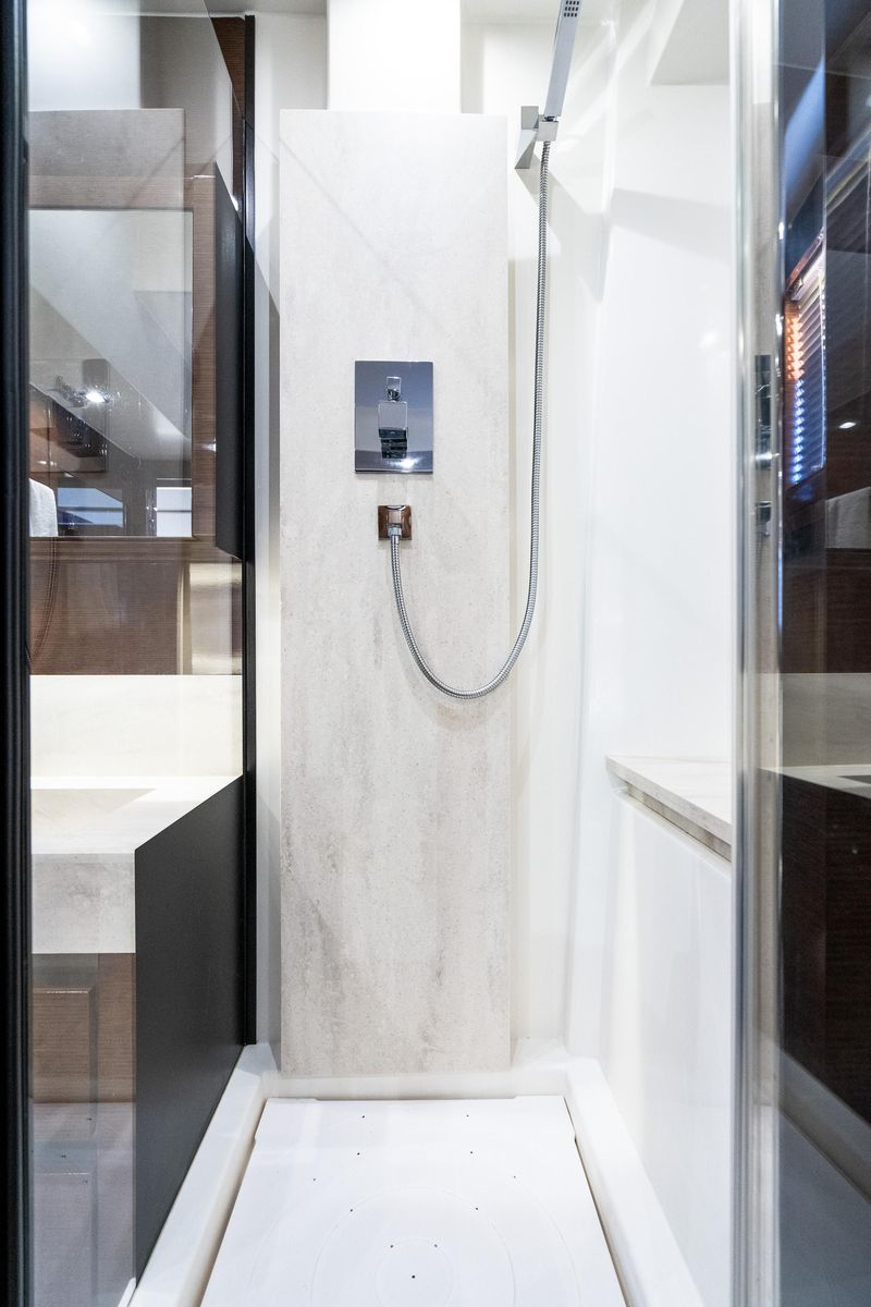2018 Prestige 63 
