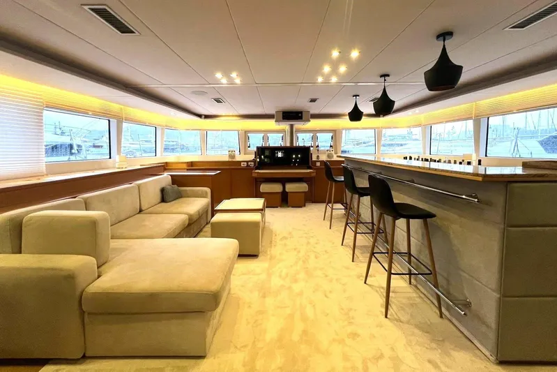  Yacht Photos Pics 16 Salon