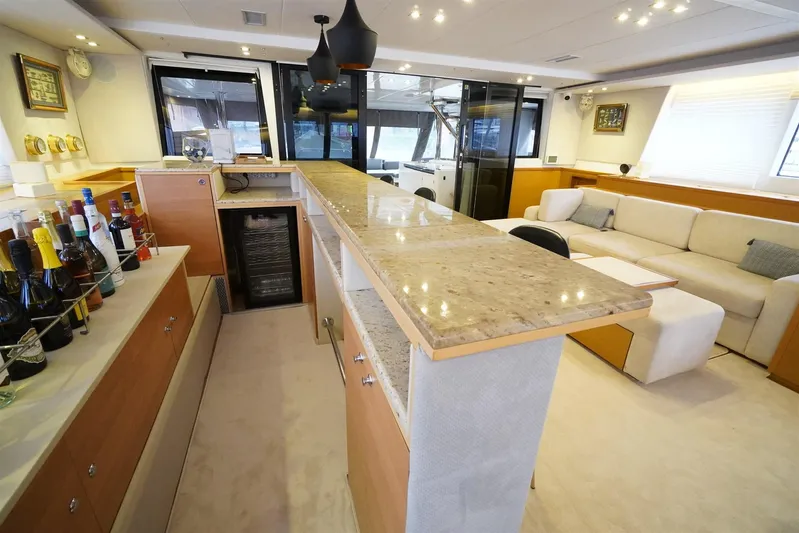  Yacht Photos Pics 21 Salon