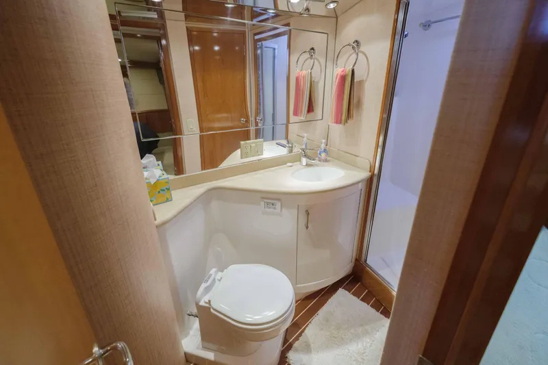 Tide Up II Yacht Photos Pics Hatteras 50 Tide Up II - Master Head