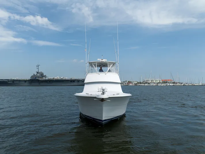 Tide Up II Yacht Photos Pics Hatteras 50 Tide Up II - Bow