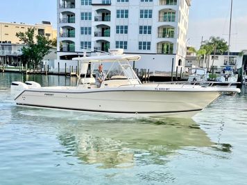 Pursuit 3070 Center Console