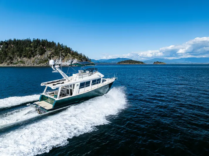 Consequence Free Yacht Photos Pics 