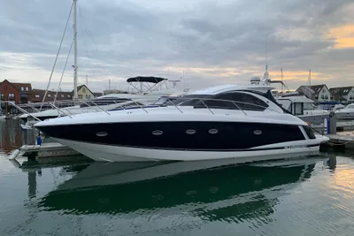 2006 Sunseeker Portofino 47