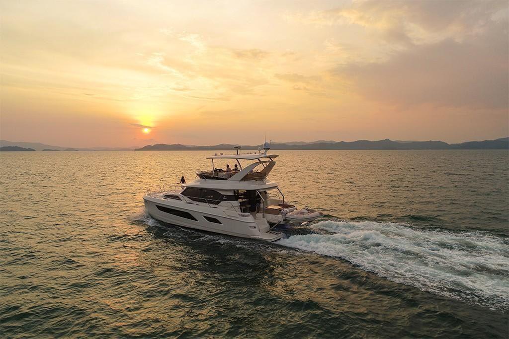 2023 Aquila 44 