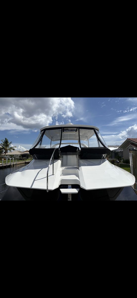 2023 Aquila 44 