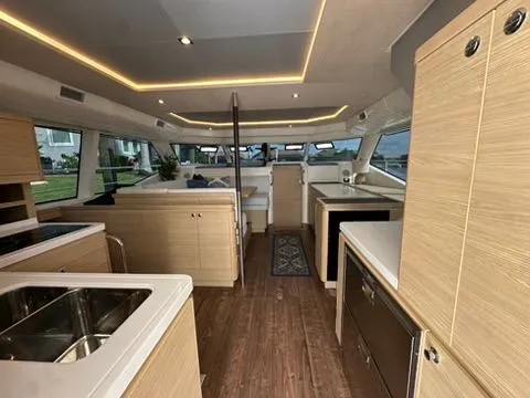 Self Maid Yacht Photos Pics 