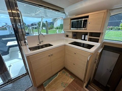 2023 Aquila 44 
