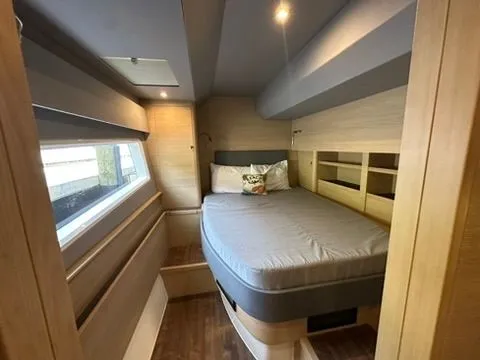 Self Maid Yacht Photos Pics 