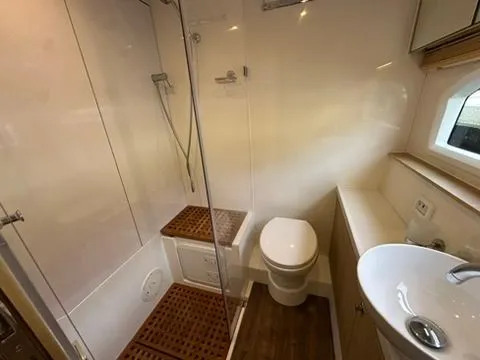 Self Maid Yacht Photos Pics 