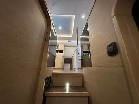 Self Maid Yacht Photos Pics 