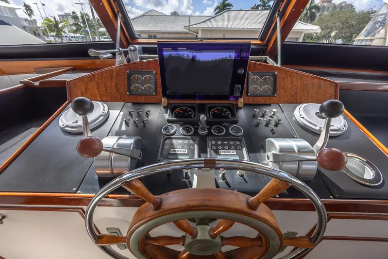 Breakaway Yacht Photos Pics 