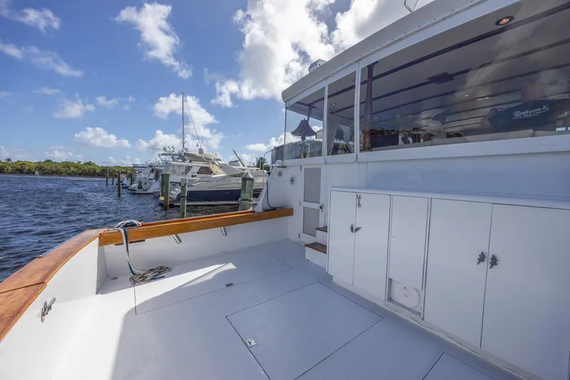 Breakaway Yacht Photos Pics 