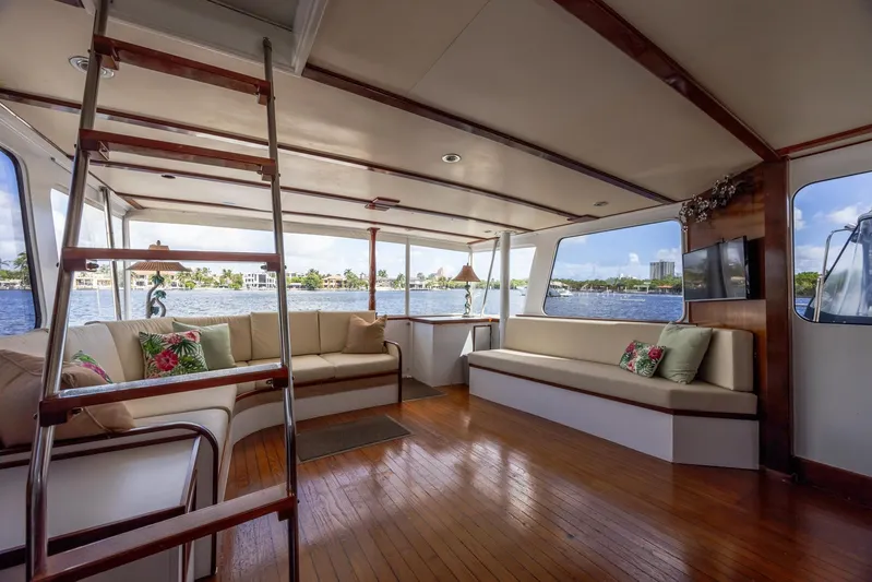 Breakaway Yacht Photos Pics 