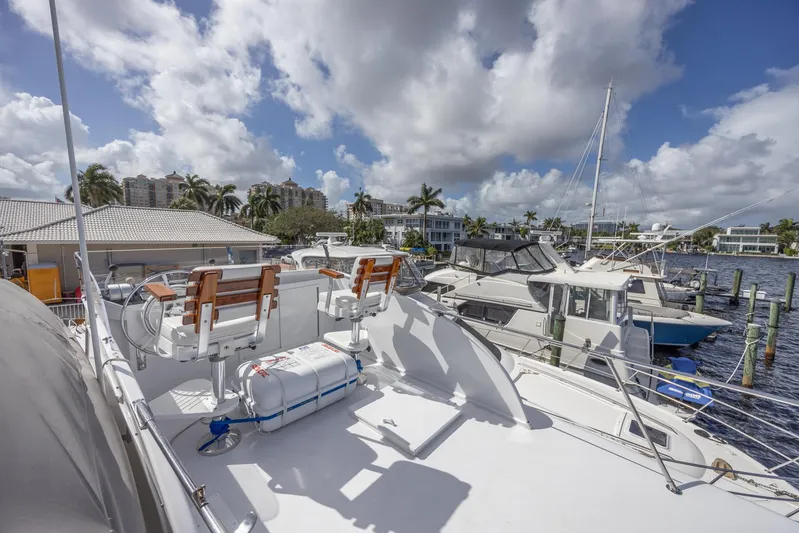 Breakaway Yacht Photos Pics 