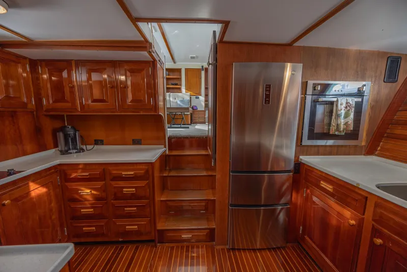 Breakaway Yacht Photos Pics 