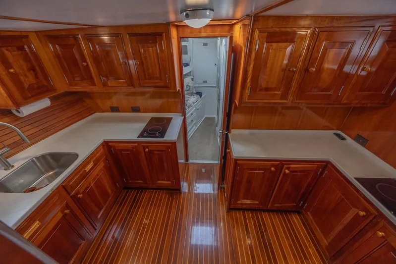 Breakaway Yacht Photos Pics 