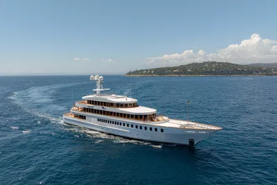 2002 Feadship 2002