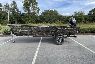 Crestliner 1760 Retriever Jon Deluxe
