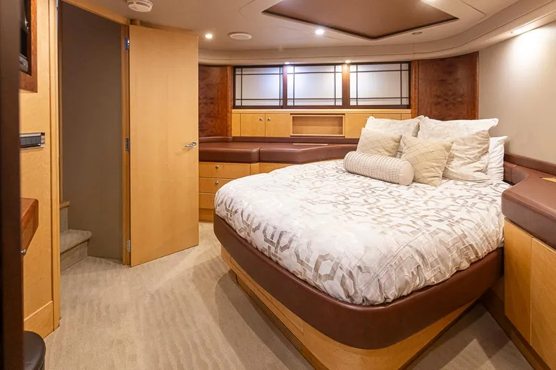 Sea Spur Yacht Photos Pics Owners Stateroom