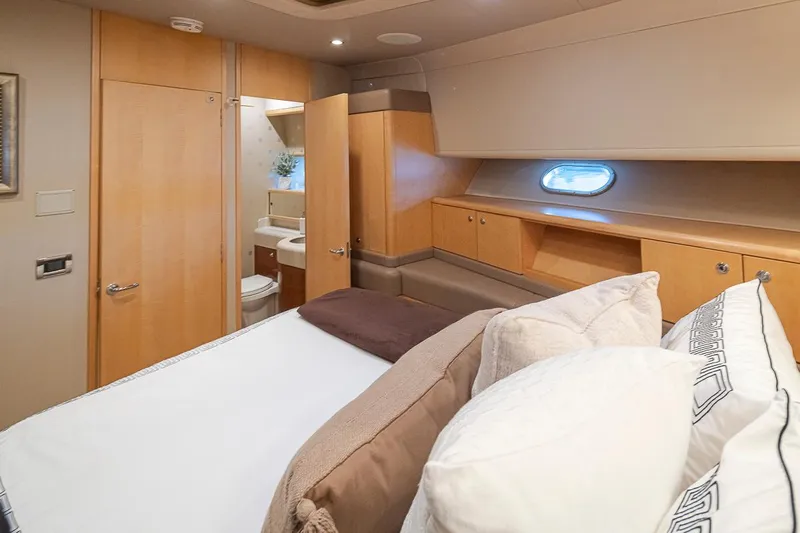 Sea Spur Yacht Photos Pics VIP Stateroom