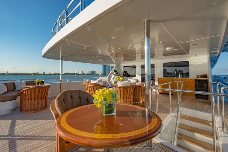 I Love This Boat Yacht Photos Pics Luxurious 2002 Christensen Tri Deck yacht with elegant outdoor seating and ocean view.